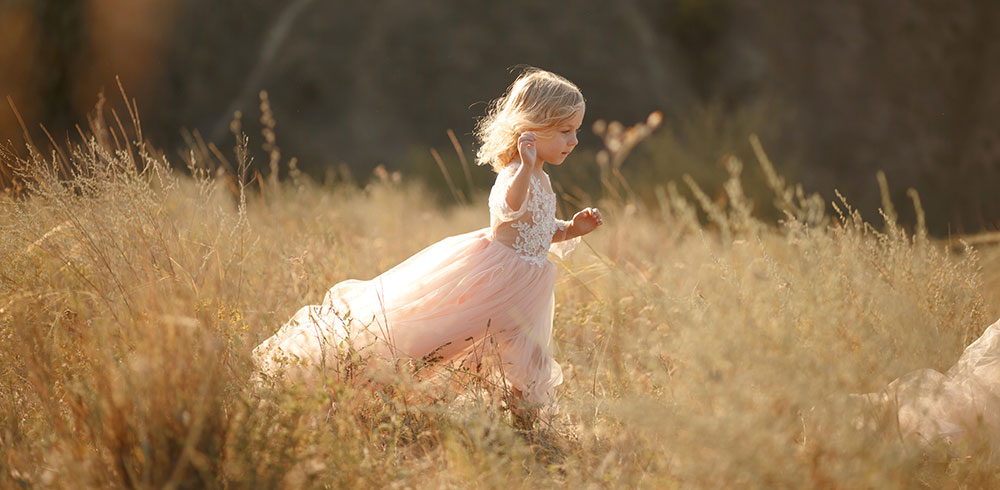 portrait-beautiful-little-princess-girl-pink-dress